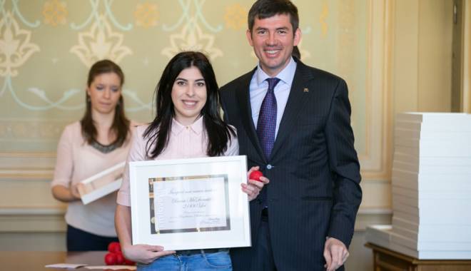 Studentă constănțeană premiată de McDonald’s România - studentaconstanteana-1429808078.jpg