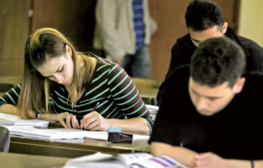 Învățământul privat, evaluat - studenti-1334246669.jpg