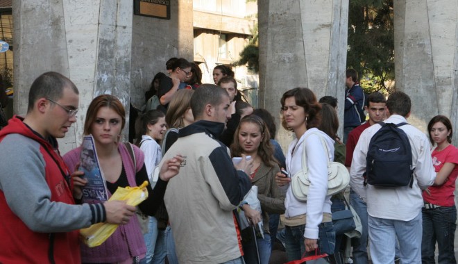 Ce facultate e bine să faceți  ca să vă găsiți repede de muncă - studenti-1337204282.jpg