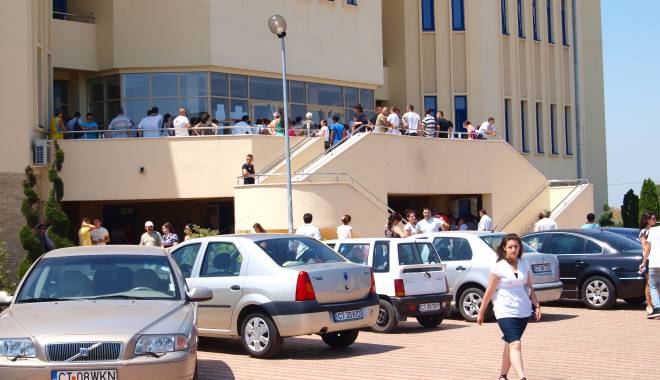 Practică pentru studenții la Medicină - studenti-1443097616.jpg
