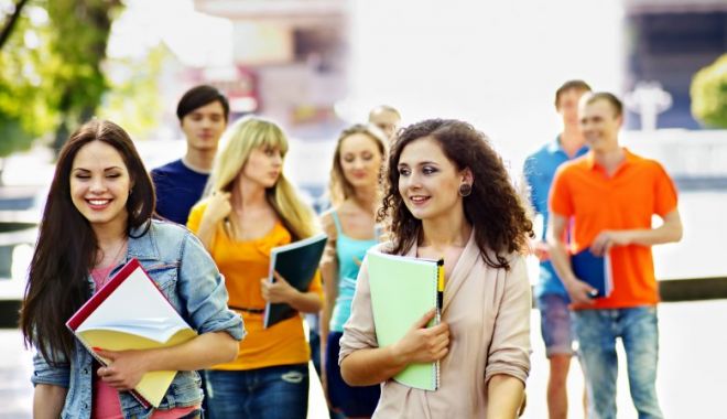 Studenții vor să iasă în stradă: Ei cer demisia ministrului Educației - studenti65347700-1523859857.jpg