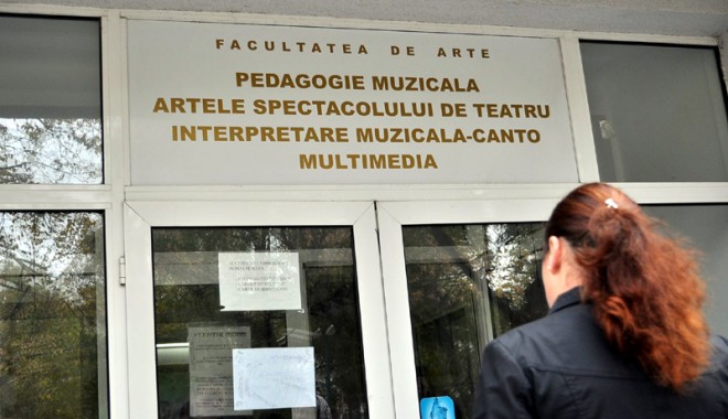 Maraton de evenimente la Facultatea de Arte - studentii-1396191734.jpg