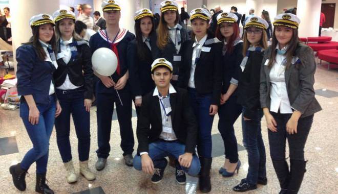 Premiu de excelență pentru studenții  de la 