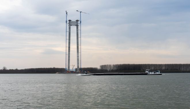 Studenții constructori, în practică la Podul Suspendat de la Brăila - studentii-1625840171.jpg