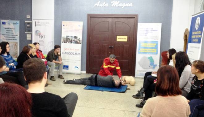 Studenții șaguniști învață să salveze vieți - studentii1-1456665013.jpg