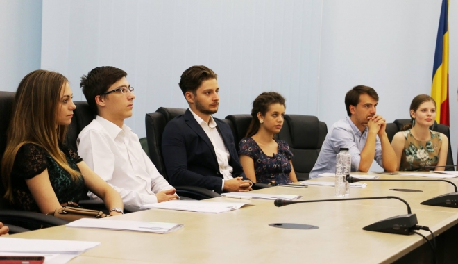 Practică pentru studenți, la Ministerul Dezvoltării Regionale - studentiinpractica-1469456233.jpg
