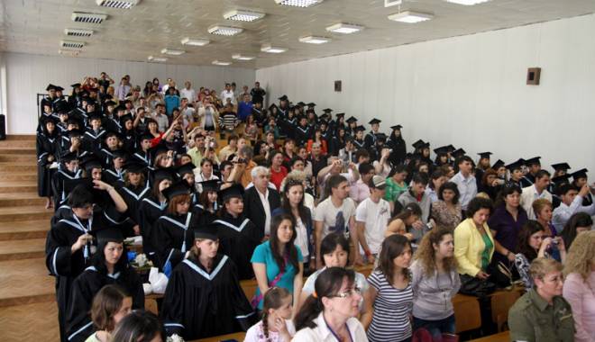 Burse în străinătate pentru studenții de la 