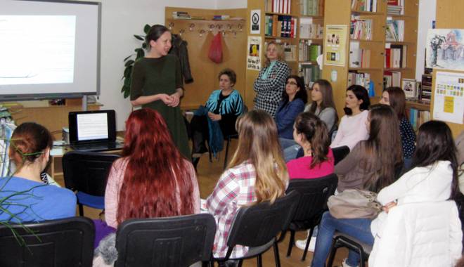 Cum pot ajunge elevii constănțeni să studieze în Franța - studiiinfranta-1418144428.jpg