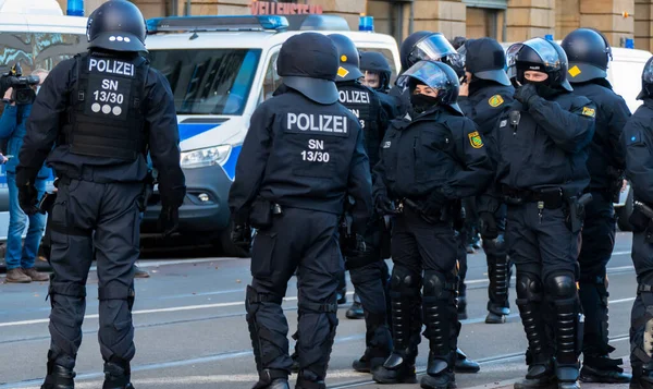 Confruntare armată lângă Stuttgart. Poliția a ucis un bărbat care a deschis focul asupra agenților