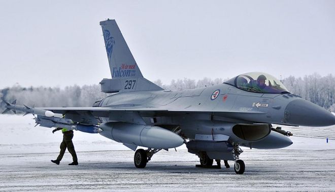 SUA vor începe instruirea piloţilor ucraineni pe avioane F-16 în octombrie - sua-instruire-1692967832.jpg