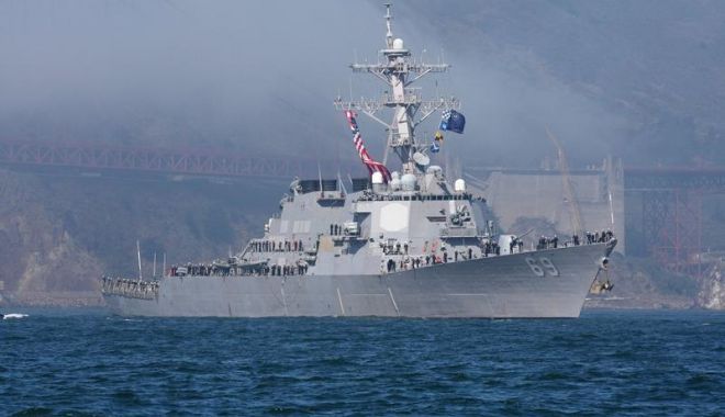Tensiunile cresc! Distrugătorul american USS Milius, operaţiune în apele revendicate de China