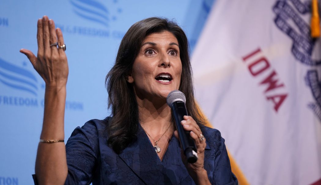 Nikki Haley şi Ron DeSantis, foşti aprigi rivali ai lui Trump, îşi reafirmă sprijinul deplin faţă de el