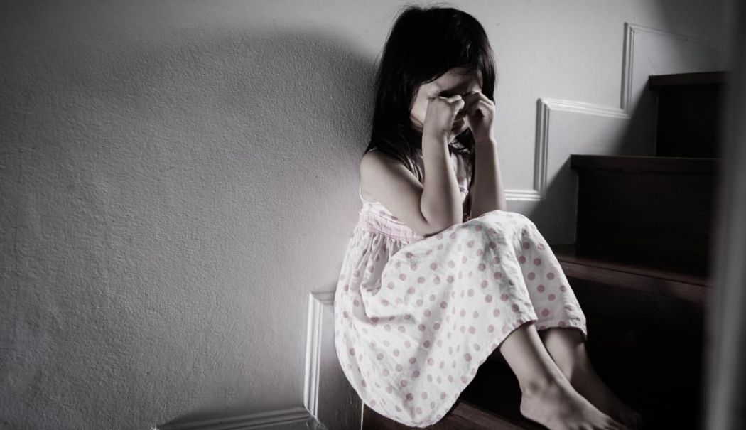 Subofițer din MApN, reținut pentru pedofilie. Mii de fotografii cu fetițe, găsite la percheziții