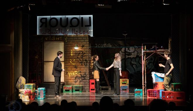 S-au epuizat biletele la spectacolul „Suburbia”, de la Teatrul „Căluțul de mare” - suburbia-1647517993.jpg