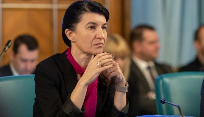 Companiile cărora le-a scăzut cifra de afaceri cu 10% pot primi subvenții - subventii-1598640434.jpg