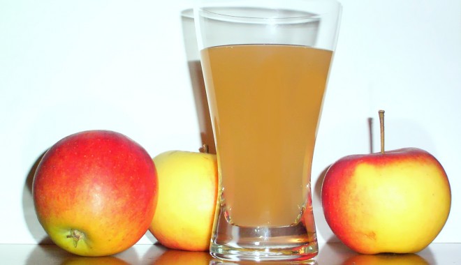 Ce nereguli a găsit Protecția Consumatorului la băuturile răcoritoare și sucurile naturale din comerț - suc-1346151827.jpg