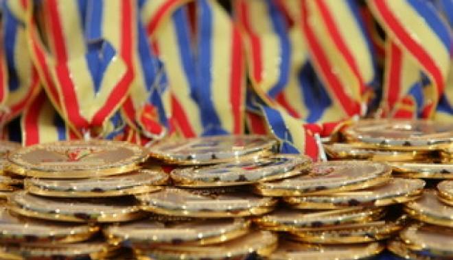 Succes deosebit la Olimpiada Europeană de Matematică pentru Fete - succesdeosebit-1429603417.jpg