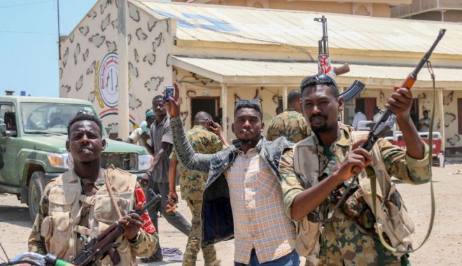 MAE anunță evacuarea altor români din Sudan! - sudan-1682489848.jpg