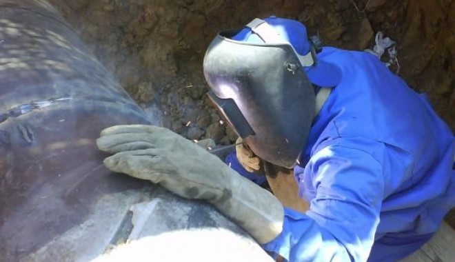 Vezi aici ce locuri de muncă mai sunt în străinătate - sudor-1338902088.jpg