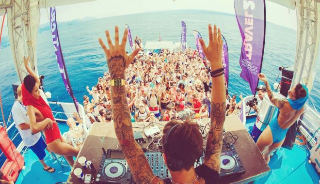 Sunset Boat Party pentru un week-end reușit - sunsetboatparty-1567064054.jpg