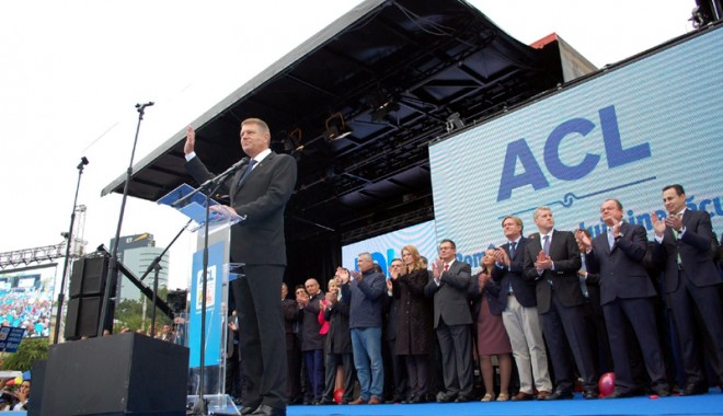 Iohannis și-a lansat candidatura:  