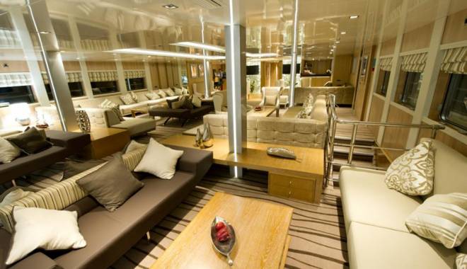 Super-yacht-ul milionarilor a acostat în portul Constanța - superyact1-1433174431.jpg