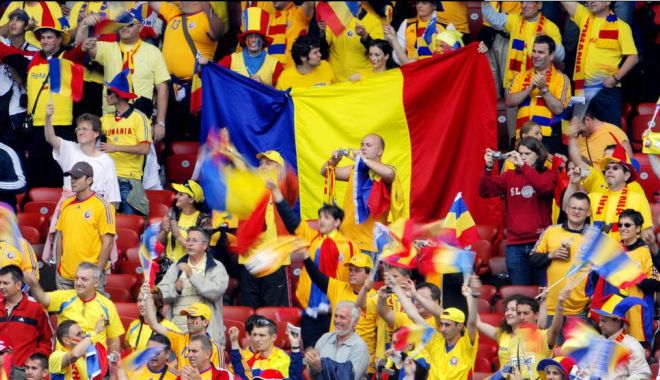 Naționala de fotbal a României a mai pierdut două locuri în clasamentul FIFA - suporteri2-1628764787.jpg