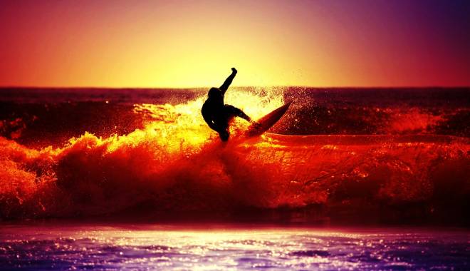 Norvegia: Un bărbat a evadat dintr-o închisoare pe o placă de surf - surf-1438947320.jpg