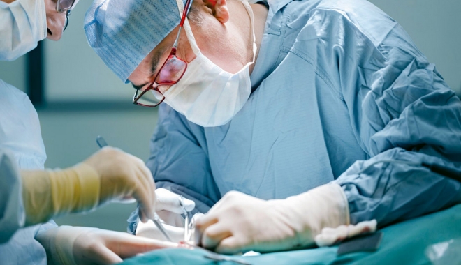 Comisia Europeană cere eliminarea șpăgii la doctor - surgery-1495464466.jpg