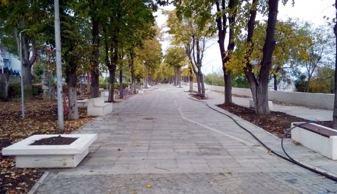 Administrația din Mangalia a finalizat proiectul de modernizare a falezei - sursamangalianewsfalezamangaliaa-1477587578.jpg