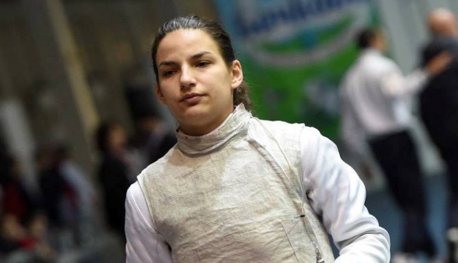 Scrimă: Maria Boldor, câștigătoarea Cupei României la floretă - sursascrimasurafrscrimaro-1411632667.jpg