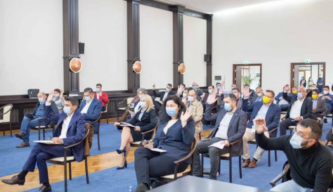 Iată ce averi au consilierii judeţeni care fac parte din PNL - sus-1606063603.jpg
