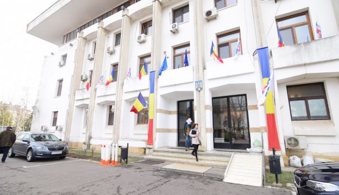 Nervi întinşi la maxim în şedinţa CL Constanța! Iată cât va fi taxa de salubrizare! - sus-1672167385.JPG