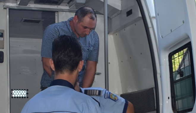 Suspectul în cazul crimei din autobuzul RATC, în arestul IPJ Constanța - suspectul1-1500565950.jpg