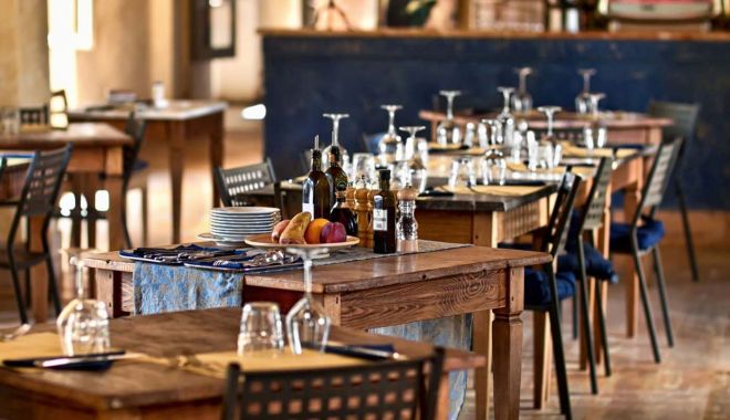 Orban: Ne-am dori să putem să deschidem restaurantele. 85% dintre patronii HoReCa respectă regulile de protecție sanitară - suspendareactivitatehoreca-1596720239.jpg