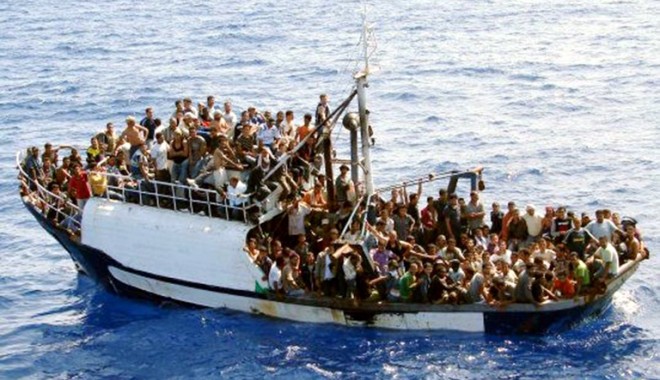 Sute de migranți clandestini, recuperați în Marea Mediterană - sute-1386694223.jpg