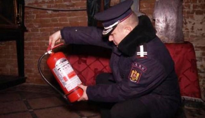 Sute de școli amendate și mii de avertismente date de pompieri - sute-1463765023.jpg