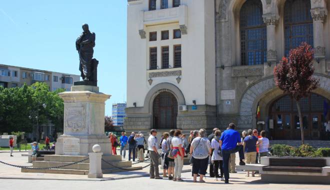 Sute de agenți de turism și jurnaliști,  aduși la mare pentru promovarea litoralului - sutedeagentideturism-1432659086.jpg