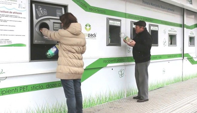 Sute de kilograme de deșeuri reciclabile, colectate la Carrefour - sutedekilogramedeseuri-1401893125.jpg