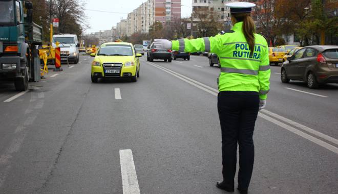 Sute de șoferi vitezomani, amendați - sutedesoferivitezomani-1415815837.jpg