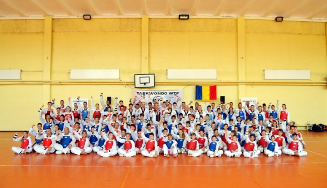 Sute de sportivi au luat parte la Stagiul Tehnic de la Eforie Sud - sutedesportivi-1470847141.jpg