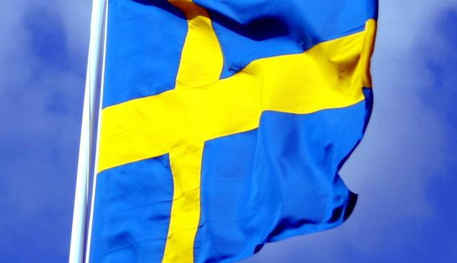 Suedia va organiza alegeri legislative anticipate. Iată când - swedishflagwithblueskybehindauss-1417627473.jpg