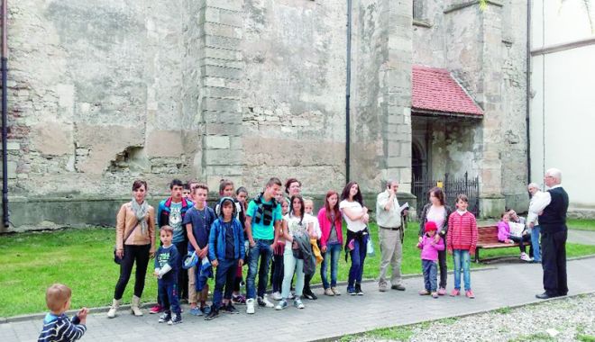 Copiii din centrele de plasament se relaxează în Bucovina - tabara2-1534429700.jpg