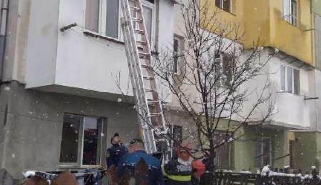 Momente dramatice într-un bloc de locuințe. O femeie a căzut de la etaj - taiata-1680611796.jpg
