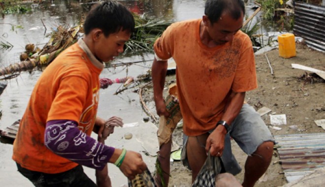 Taifunul Haiyan a ucis 4.460 de persoane - taifun-1384525917.jpg