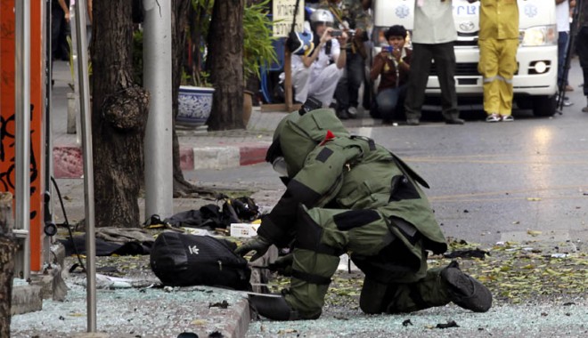 Atentate sângeroase cu bombă în Thailanda - tailandabomba-1333289189.jpg