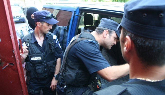 Tâlharii din Constanța, băgați după gratii - talhari-1375613870.jpg