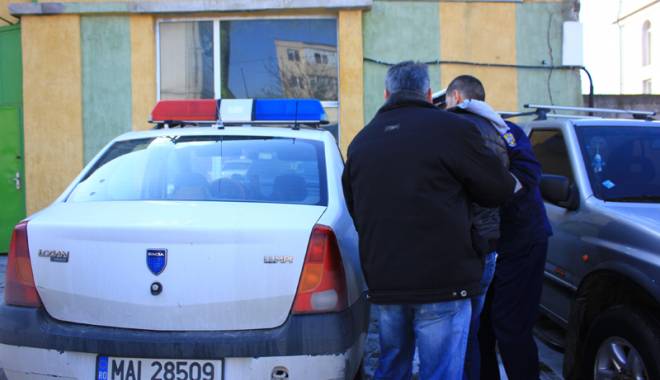 Tâlhărie în Tomis III. Bărbat amenințat  cu bătaia  și lăsat fără bunuri - talharie-1455816323.jpg