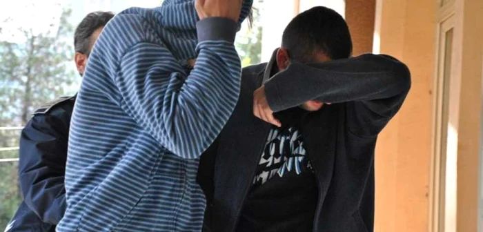 Tânăr arestat pentru tâlhărie calificată după ce ar fi agresat un adolescent și i-ar fi furat doi câini - talharie-calarasi-1770817814.webp