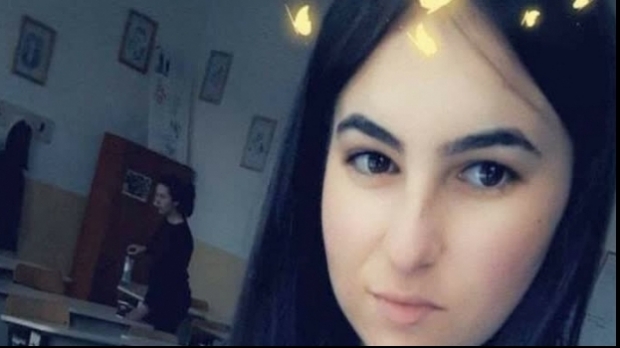 Tânăra bătută și aruncată peste gardul spitalului de iubitul gelos a murit - tanarabatutadeiubit3257070027919-1525769761.jpg